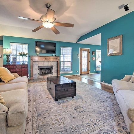 Peaceful San Antonio Oasis With Private Pool And Grill Villa Luaran gambar