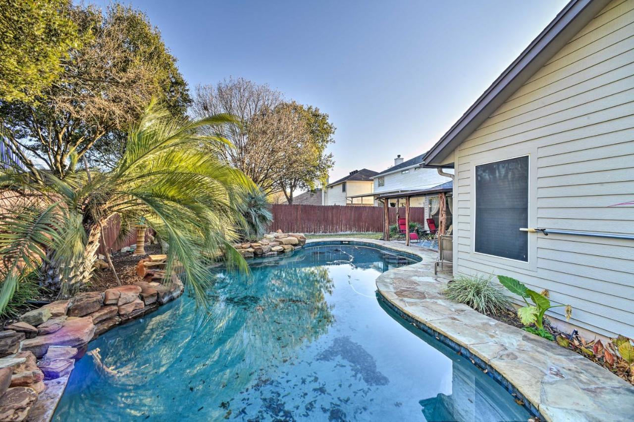 Peaceful San Antonio Oasis With Private Pool And Grill Villa Luaran gambar