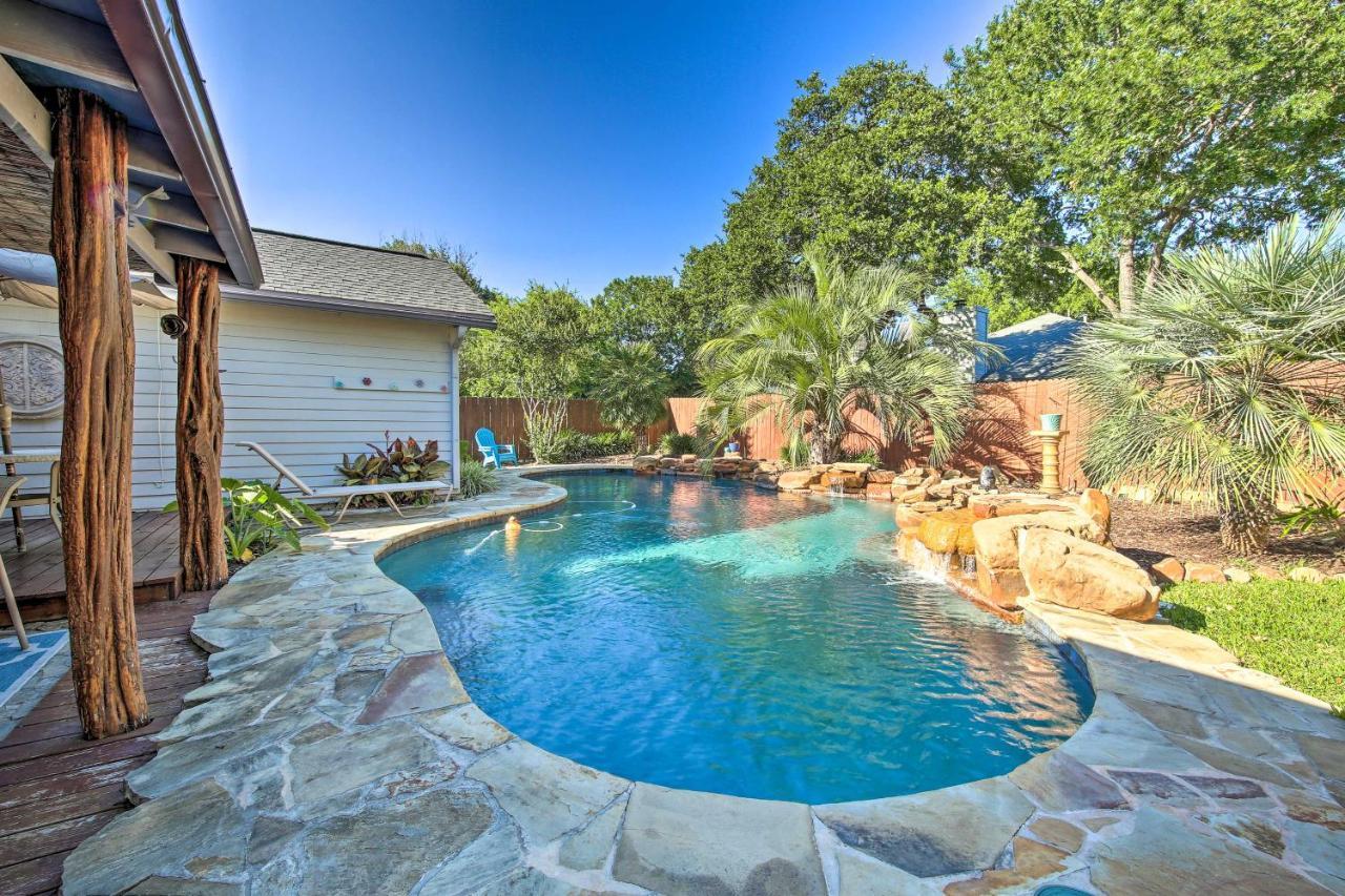 Peaceful San Antonio Oasis With Private Pool And Grill Villa Luaran gambar