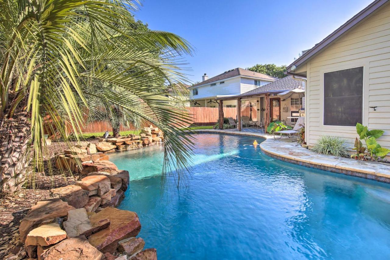 Peaceful San Antonio Oasis With Private Pool And Grill Villa Luaran gambar
